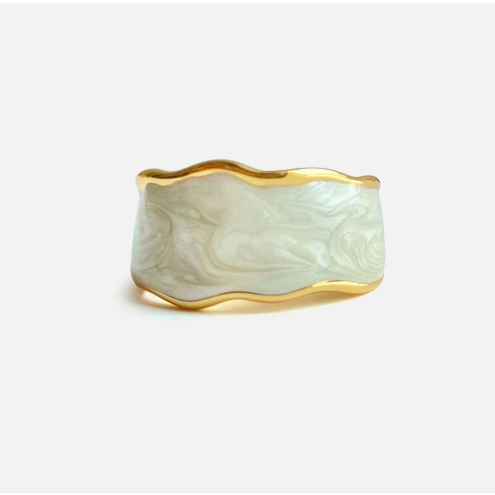 White Oil Painting Enamel Ring - Gold-Plated, Adjustable - Picture 3 of 10